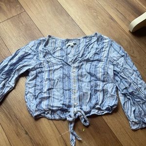 American Eagle Cropish Top